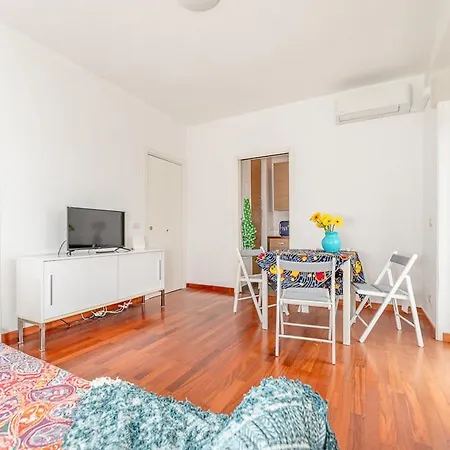 Bright And Quiet Close To Fair Appartement *