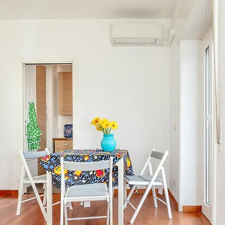 Appartement Bright And Quiet Close To Fair Milaan