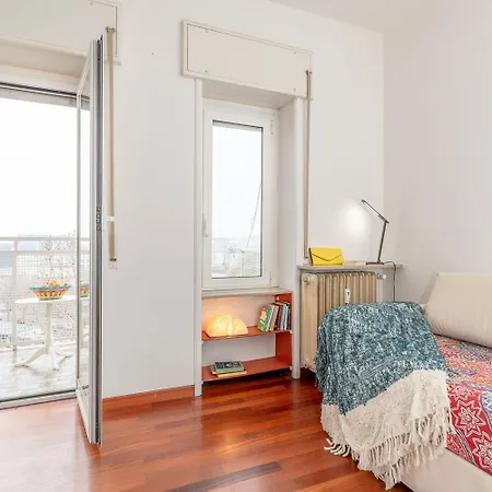 Bright And Quiet Close To Fair Appartement Milaan